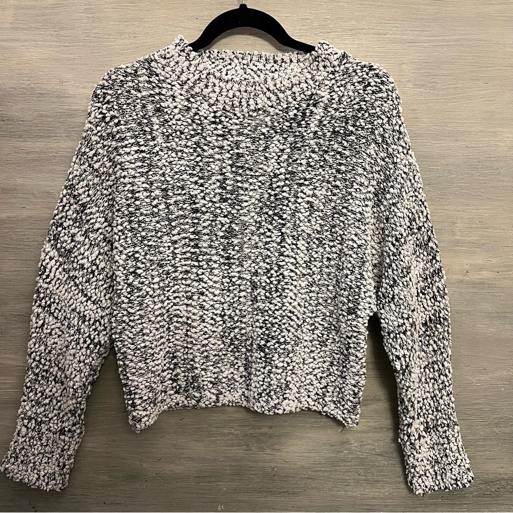 Poof Apparel High Collar Cropped‎ Black White Popcorn Sweater Medium GC